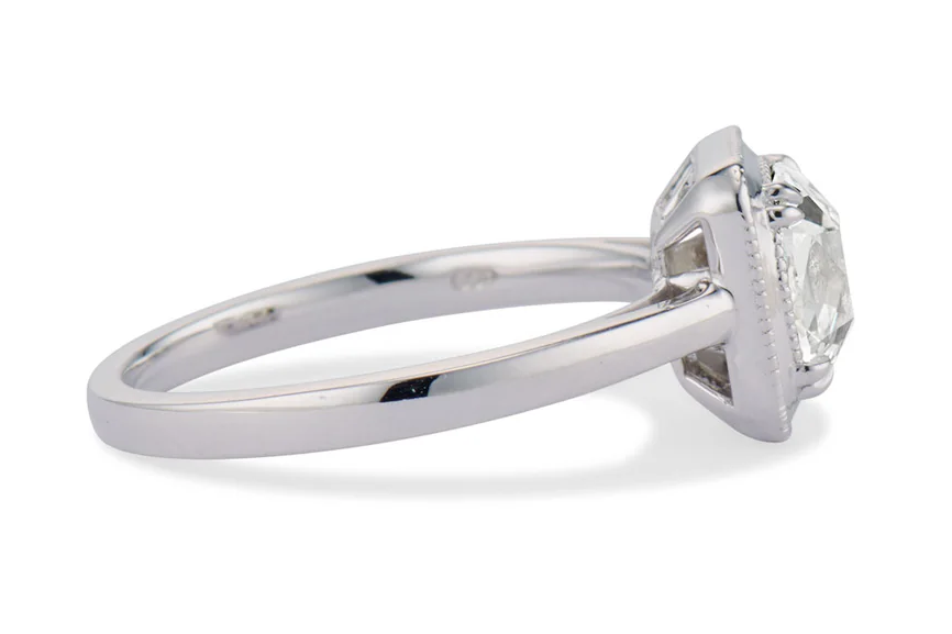 engagement ring metals guide: white gold engagement ring 