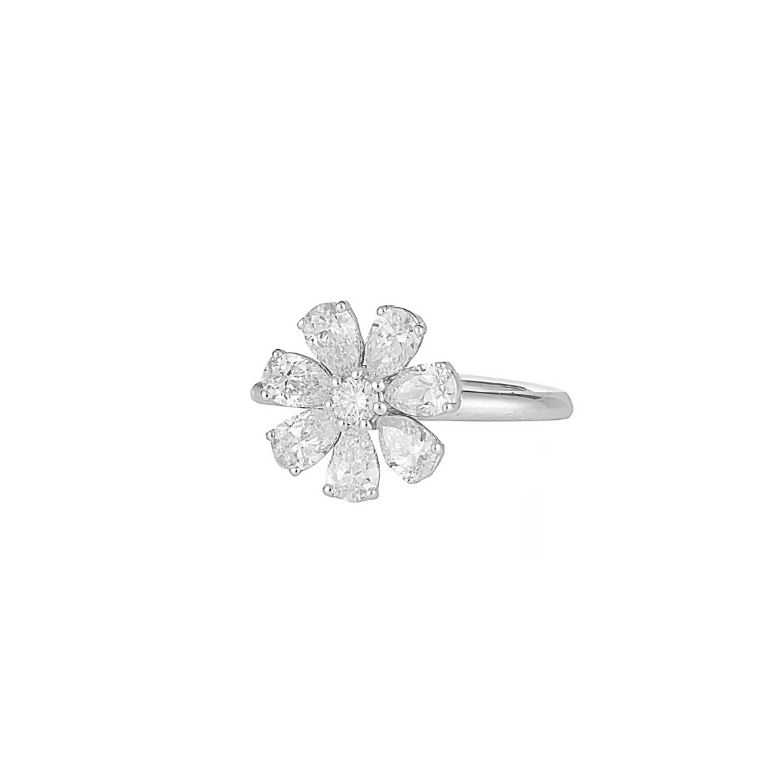 16 Gift Ideas from London Jewelers That Are Sure to Wow Everyone on Your List 8 London Jewelers diamond flower ring