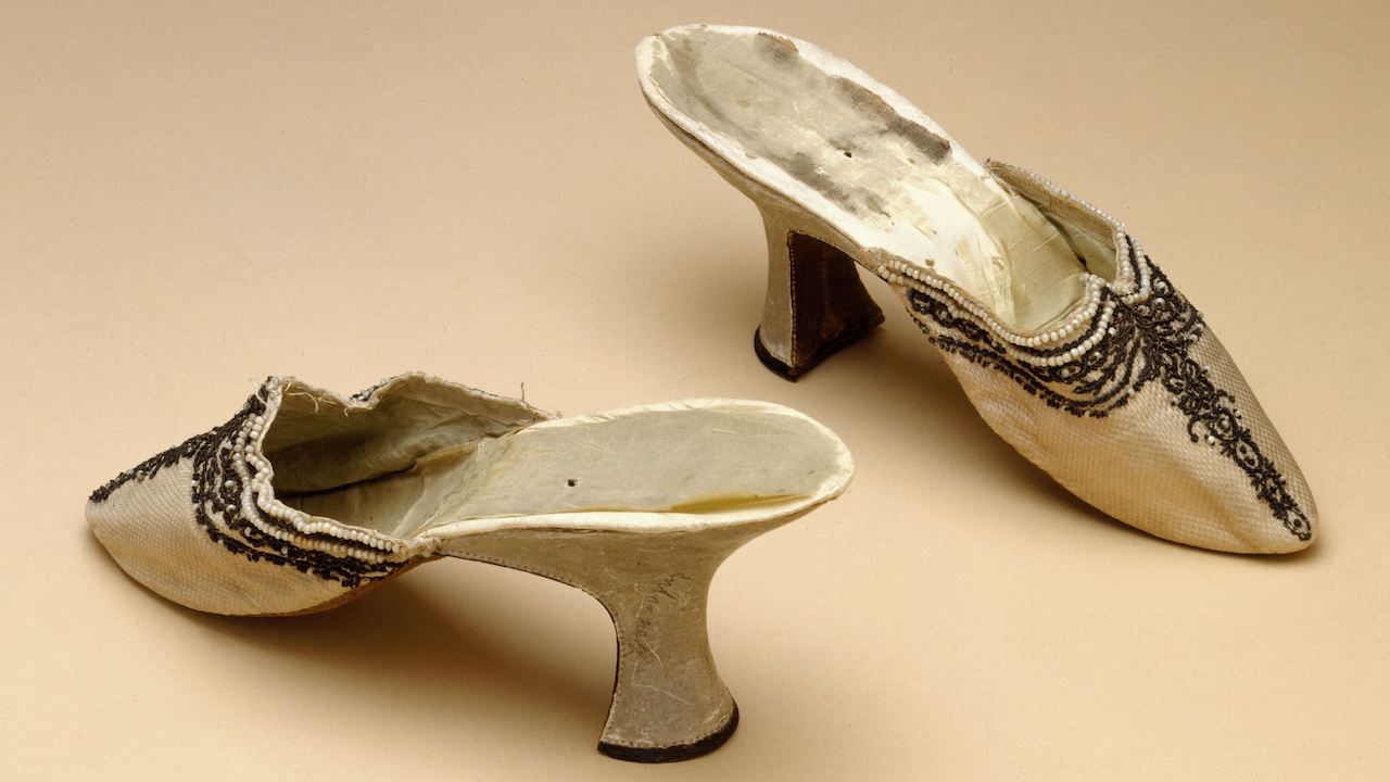 Step Inside the Glittering World of Marie Antoinette Style and the Jewels That Define It 14 Marie Antoinette's beaded pink silk slippers