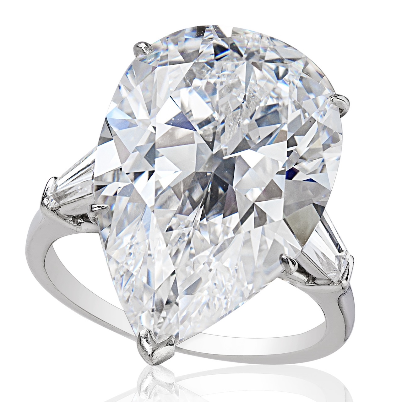 Everything to Know About How to Sell a Diamond 3 Harry Winston 14.81-Carat Pear Shape Diamond Ring (Courtesy of Circa)