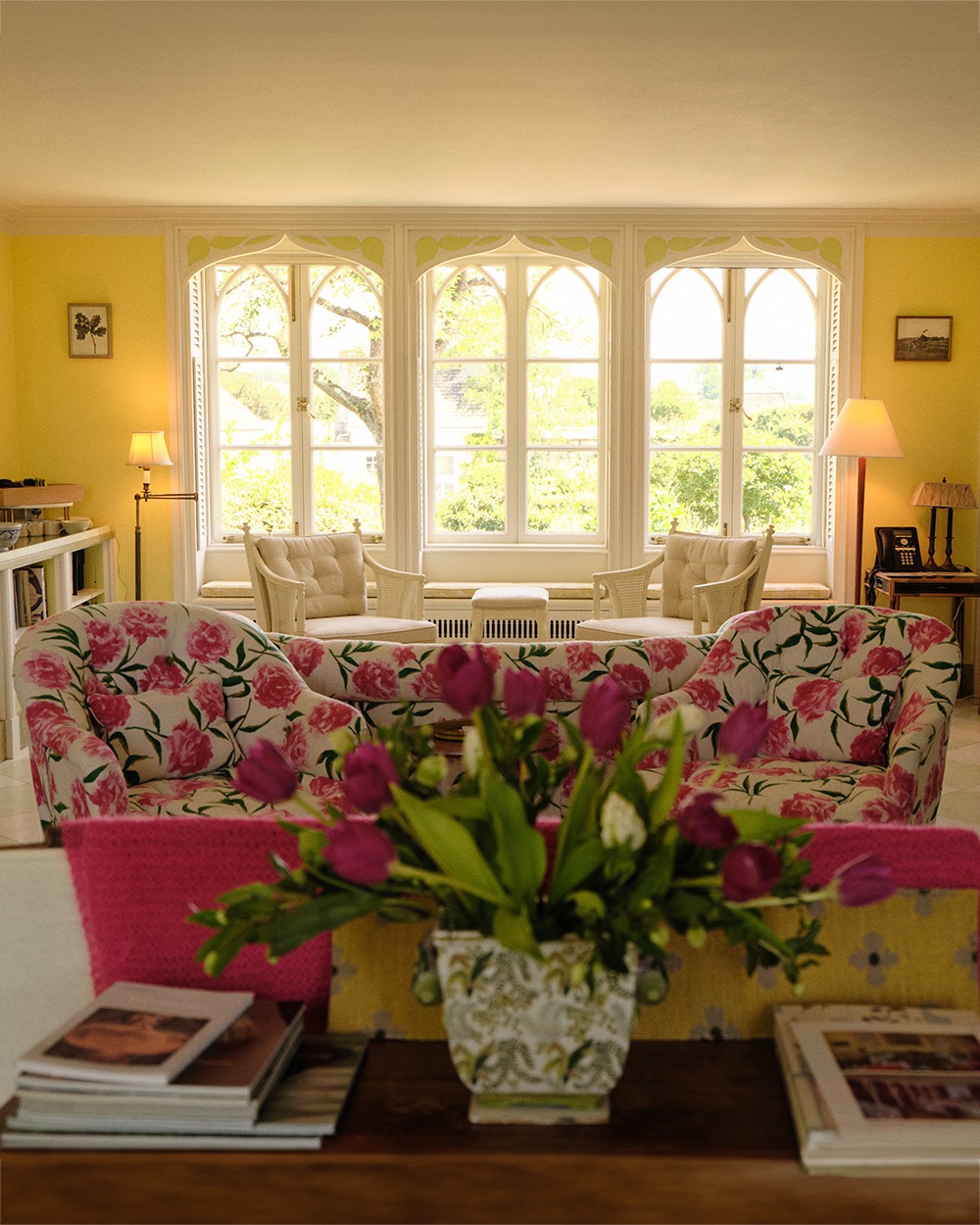 Bunny Mellon’s Extraordinary Legacy of Jewels 7 Inside Oak Spring, Bunny Mellon’s love of subtle beauty and botanical harmony is reflected in sunlit rooms, floral upholstery, and an atmosphere of effortless, lived-in elegance. (Photographed by Adrian Martin)