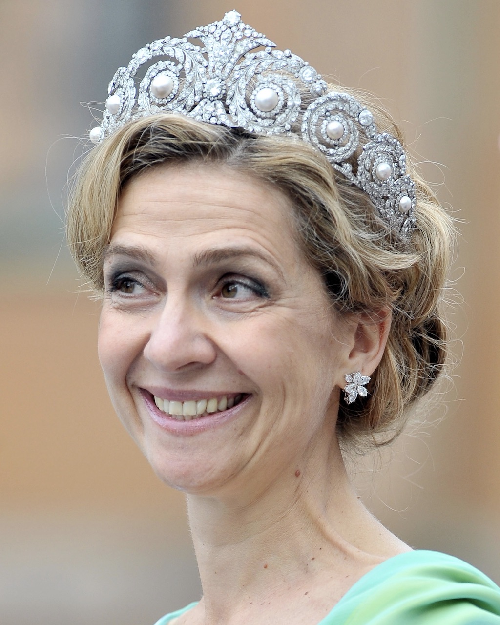 Best Royal Tiaras: The Cartier Diamond and Pearl Tiara Spanish Crown Jewels 