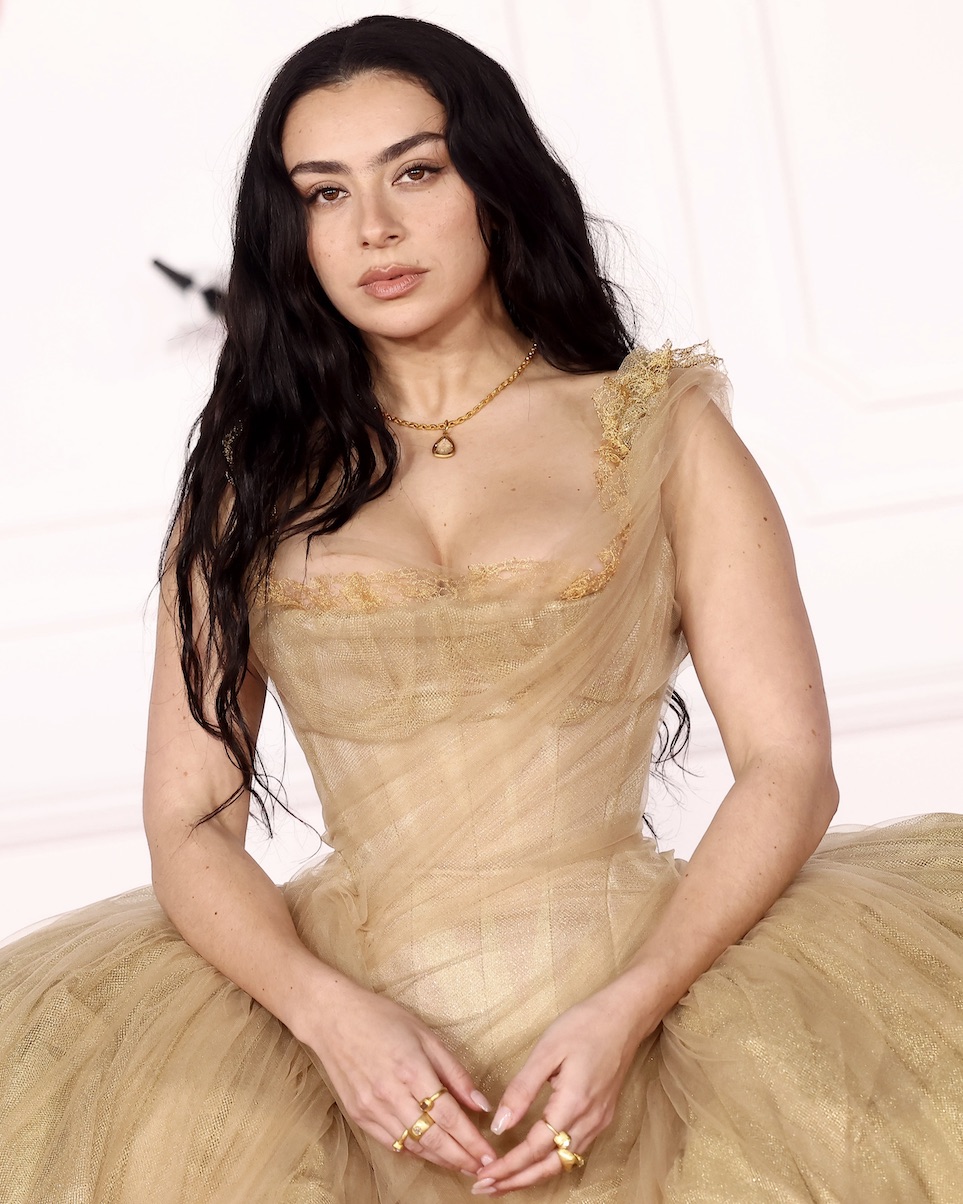 Charli XCX Wore Darius Jewels to the Wuthering Heights Premiere