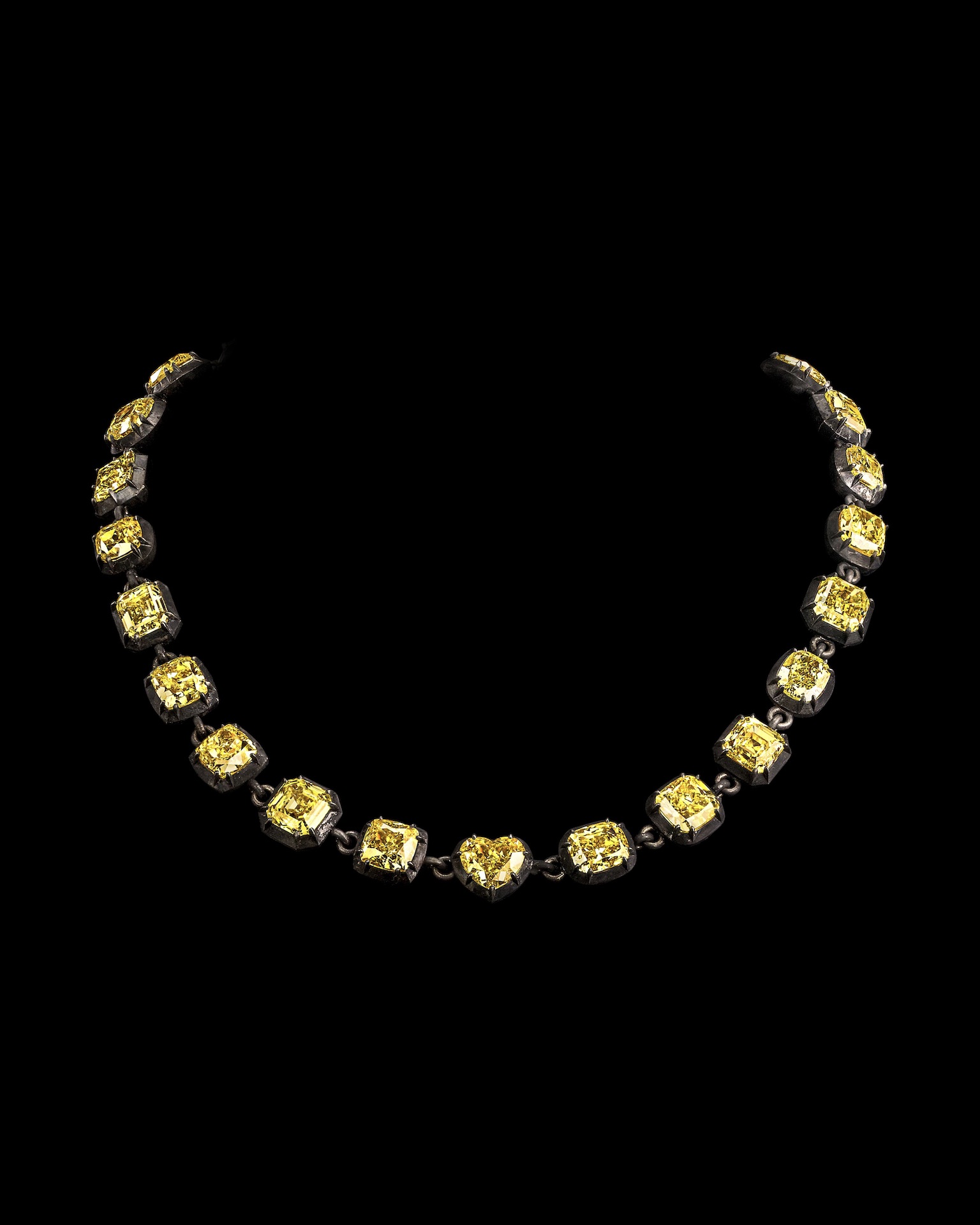 Jacob & Co. Yellow Diamond & Gold Necklace (Courtesy of Jacob & Co.)