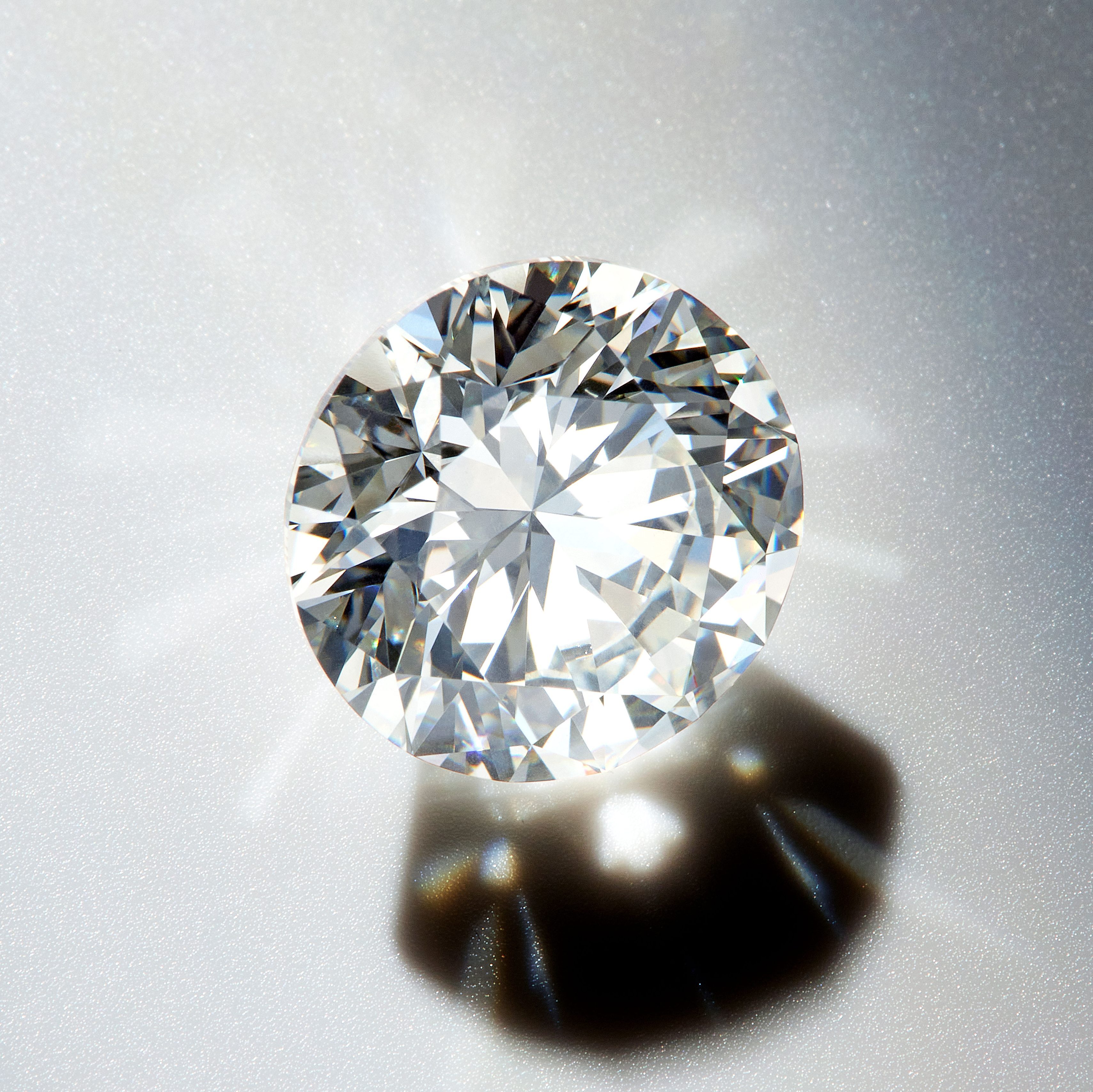 Round cut diamond.