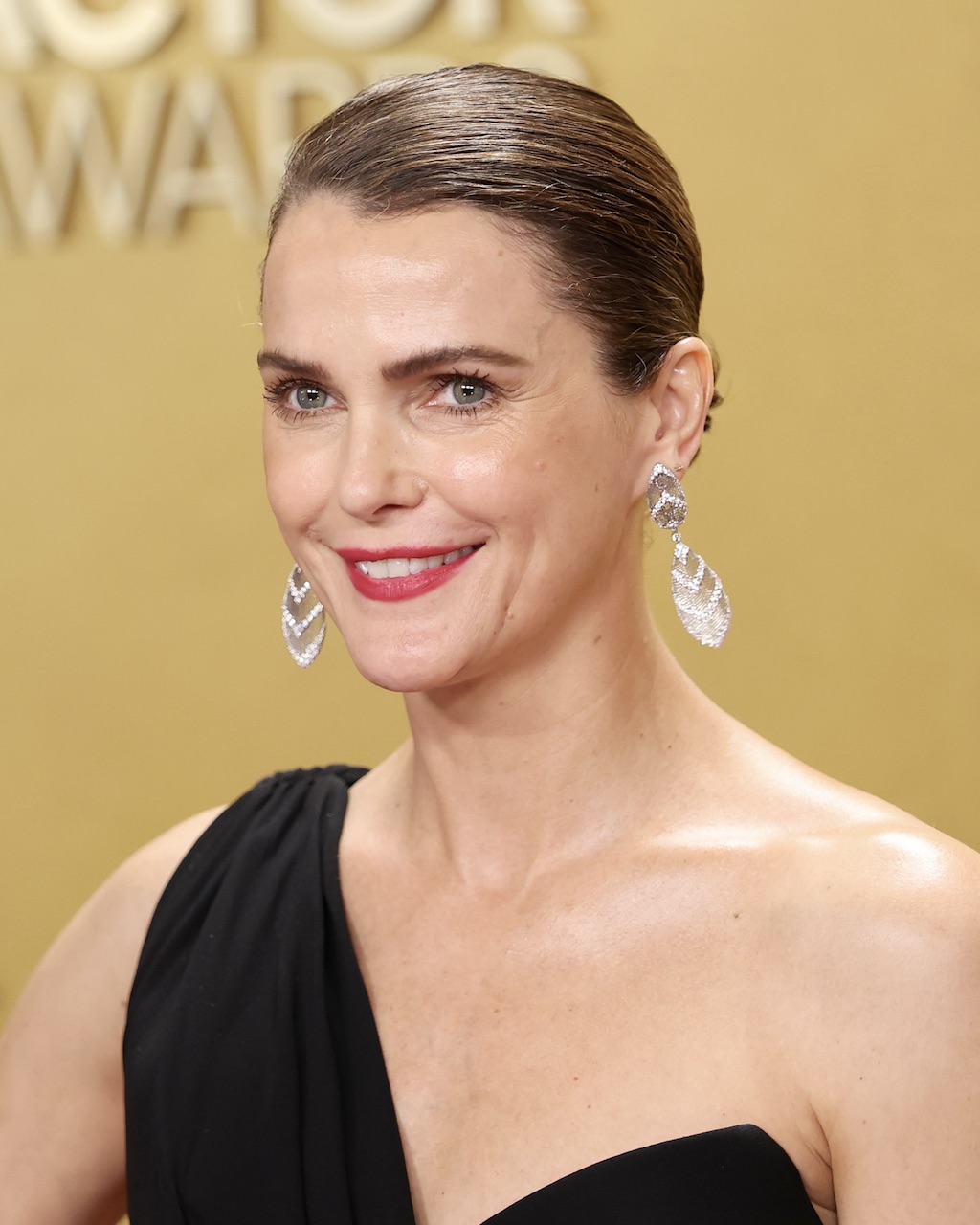 Keri Russell Wore Buccellati Jewelry to the SAG Awards 2026