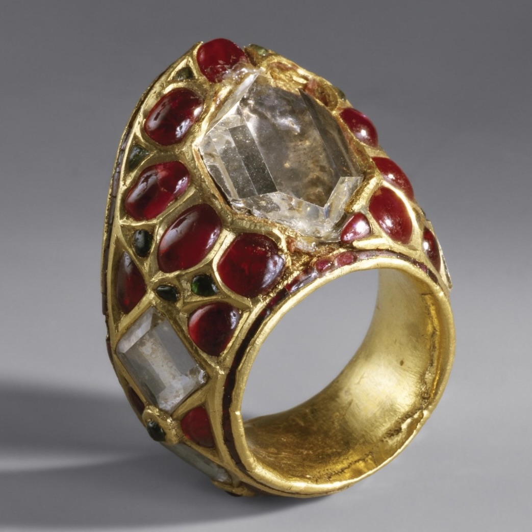 Gold, diamond, ruby, and emerald Archer's thumb ring belonging to Mughal Emperor Shah Jahan, India, c. 17th century.