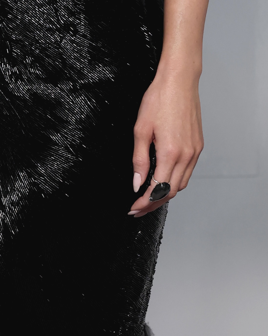 Kylie Jenner Embraced Lorraine Schwartz Black Diamonds at the 2026 Vanity Fair Oscar Party