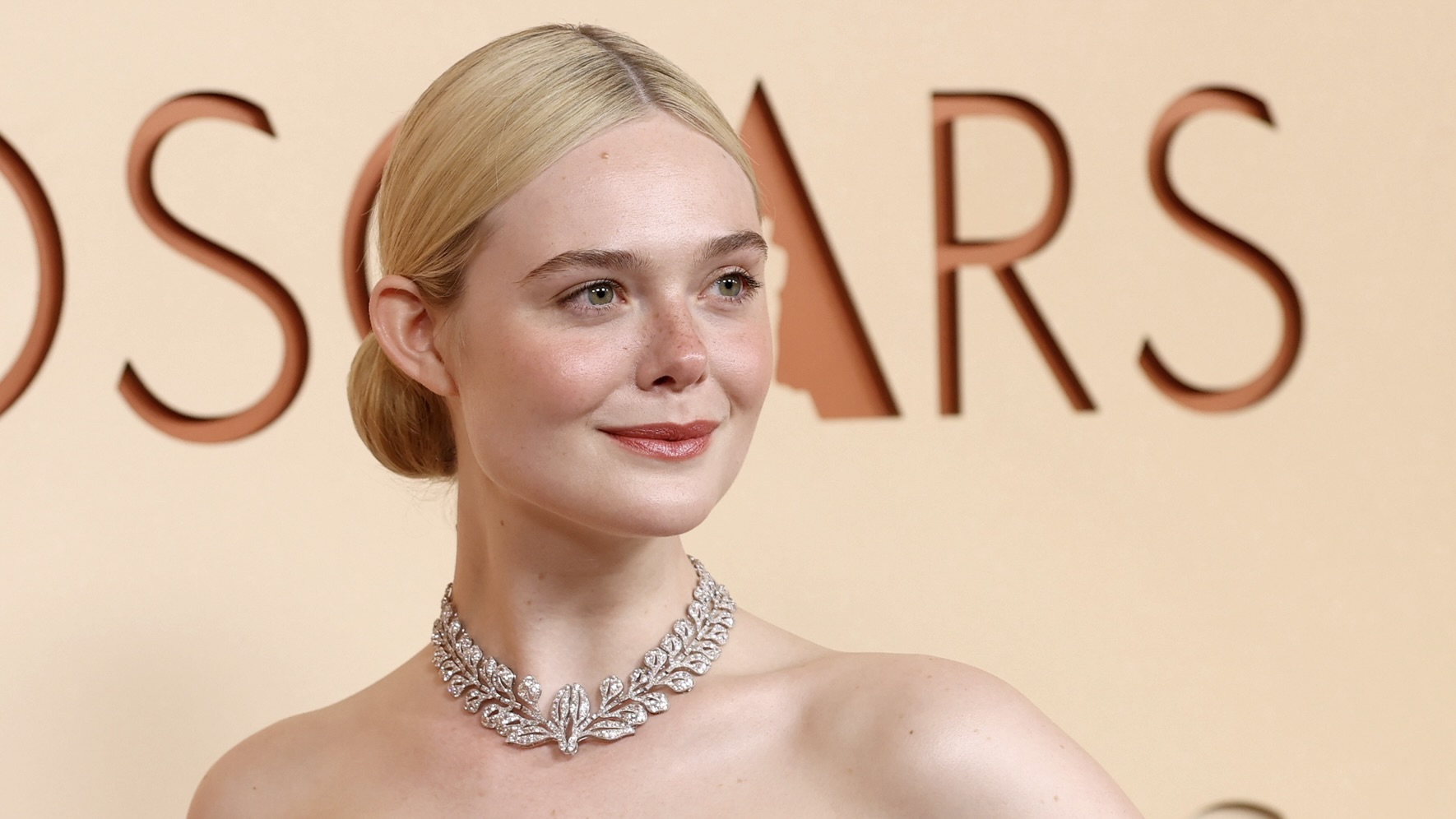 Elle Fanning Wore Cartier Jewelry to the Oscars 2026