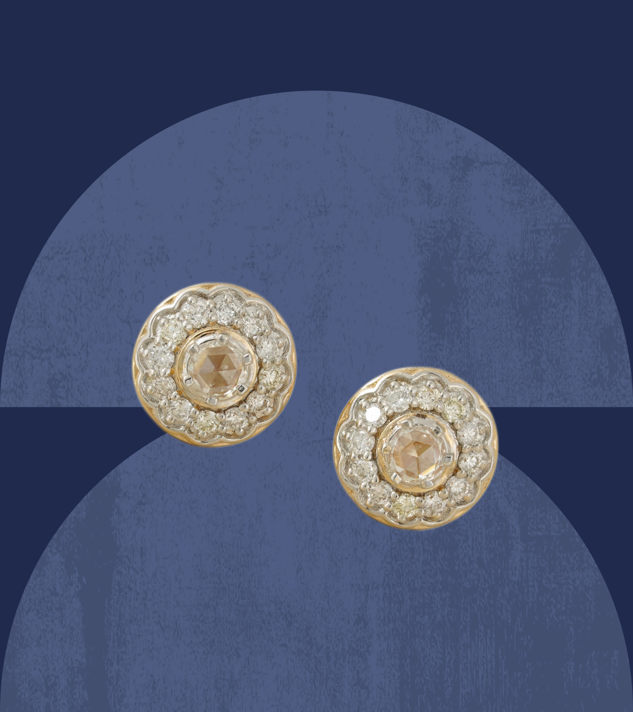 Round diamond earring studs in gold