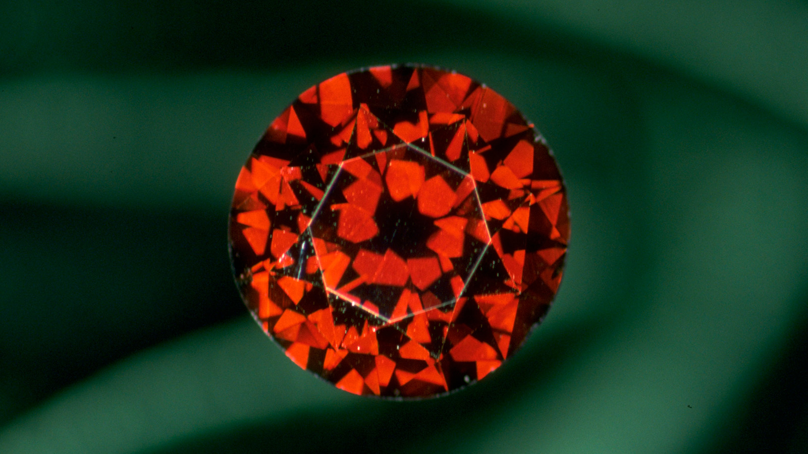 The DeYoung Red Diamond  (Courtesy of Smithsonian Institution)