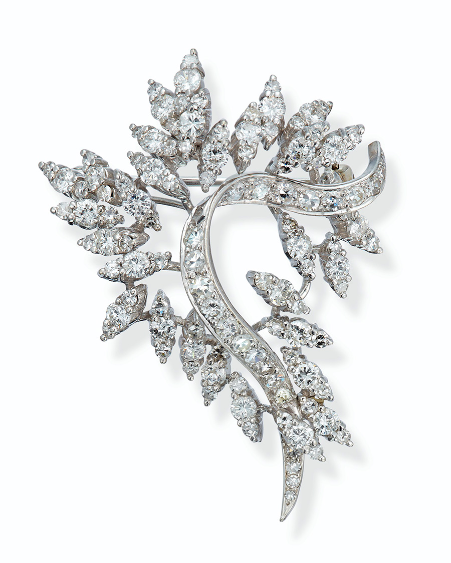 Lee Radziwill's vintage diamond brooch. (Courtesy of Christie's)