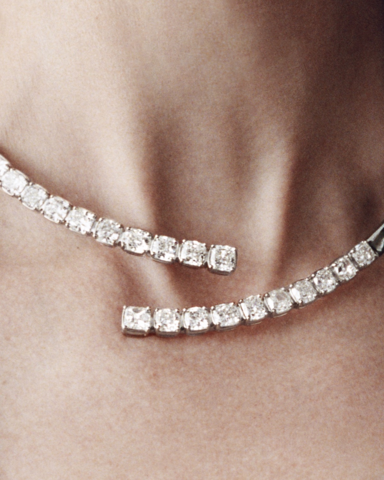 Caitriona Balfe on Outlander, Time, and the Endurance of Natural Diamonds