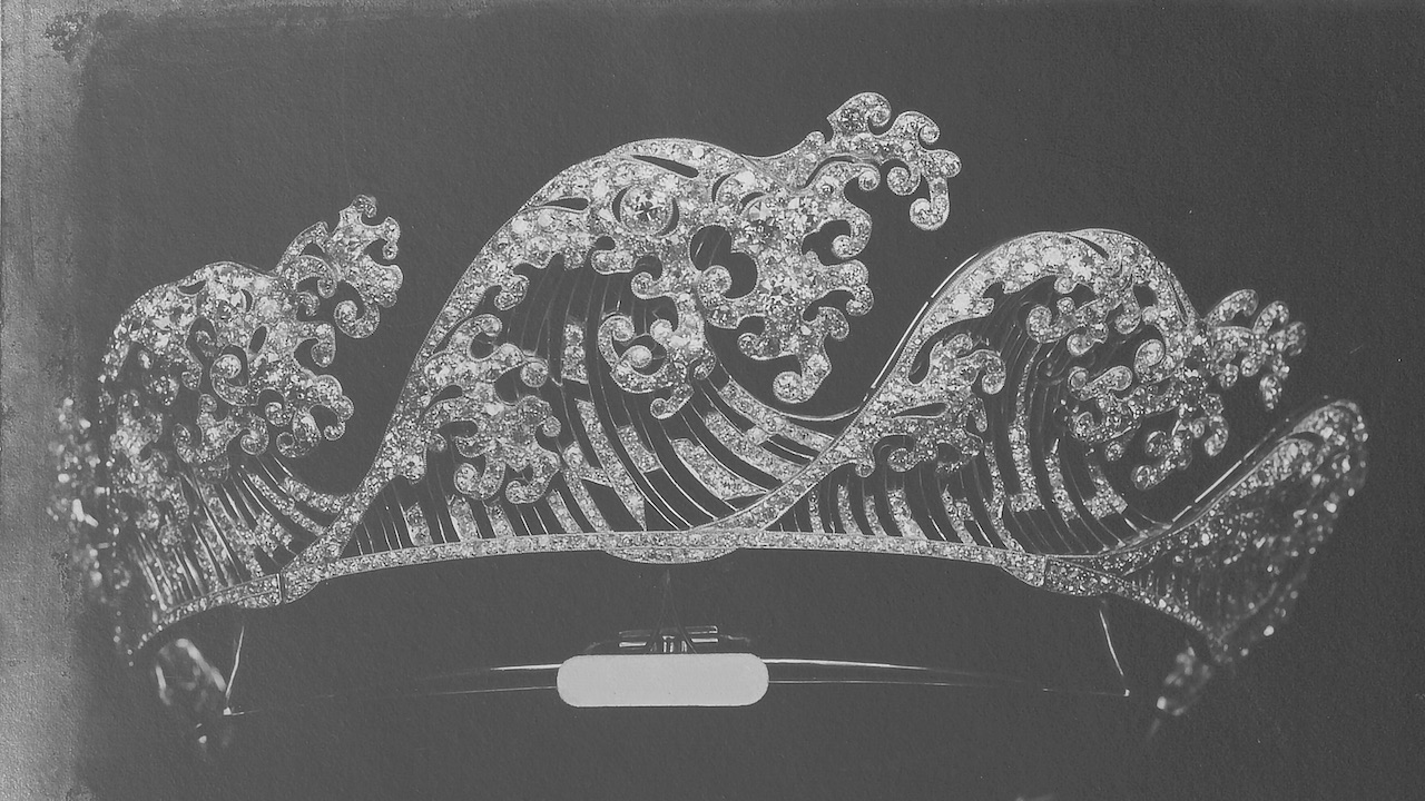 art-inspired jewelry, jewelry inspired by art: The 1910 Wave Diamond Tiara from the Boucheron Archives. 