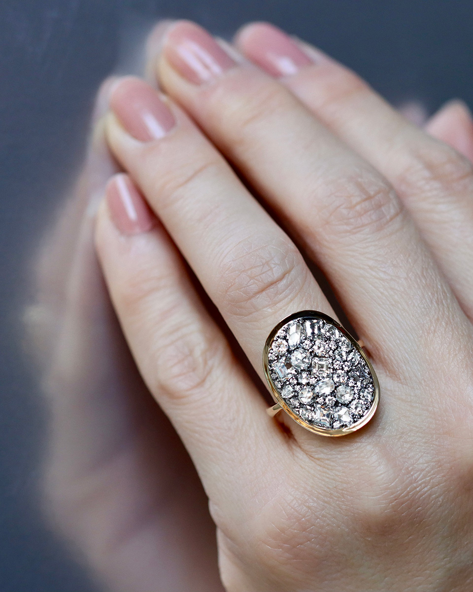 Joke Quick blackened rings with diamonds