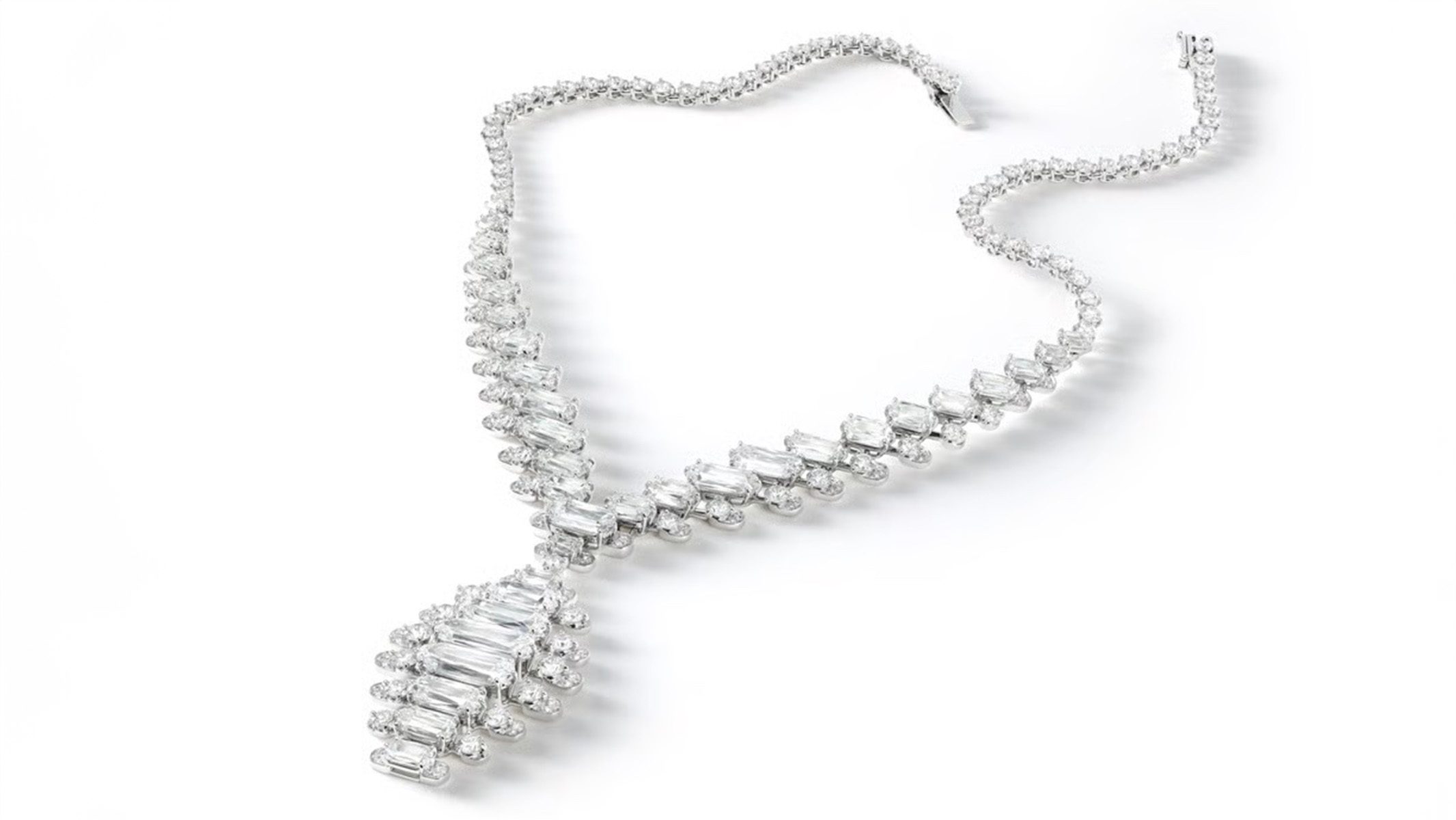 The Splendea necklace by Cartier, from the En Équilibre Chapter III high jewelry collection, features 34 perfectly matched diamondsin a fluid ribbon of light. (Courtesy of Cartier)
