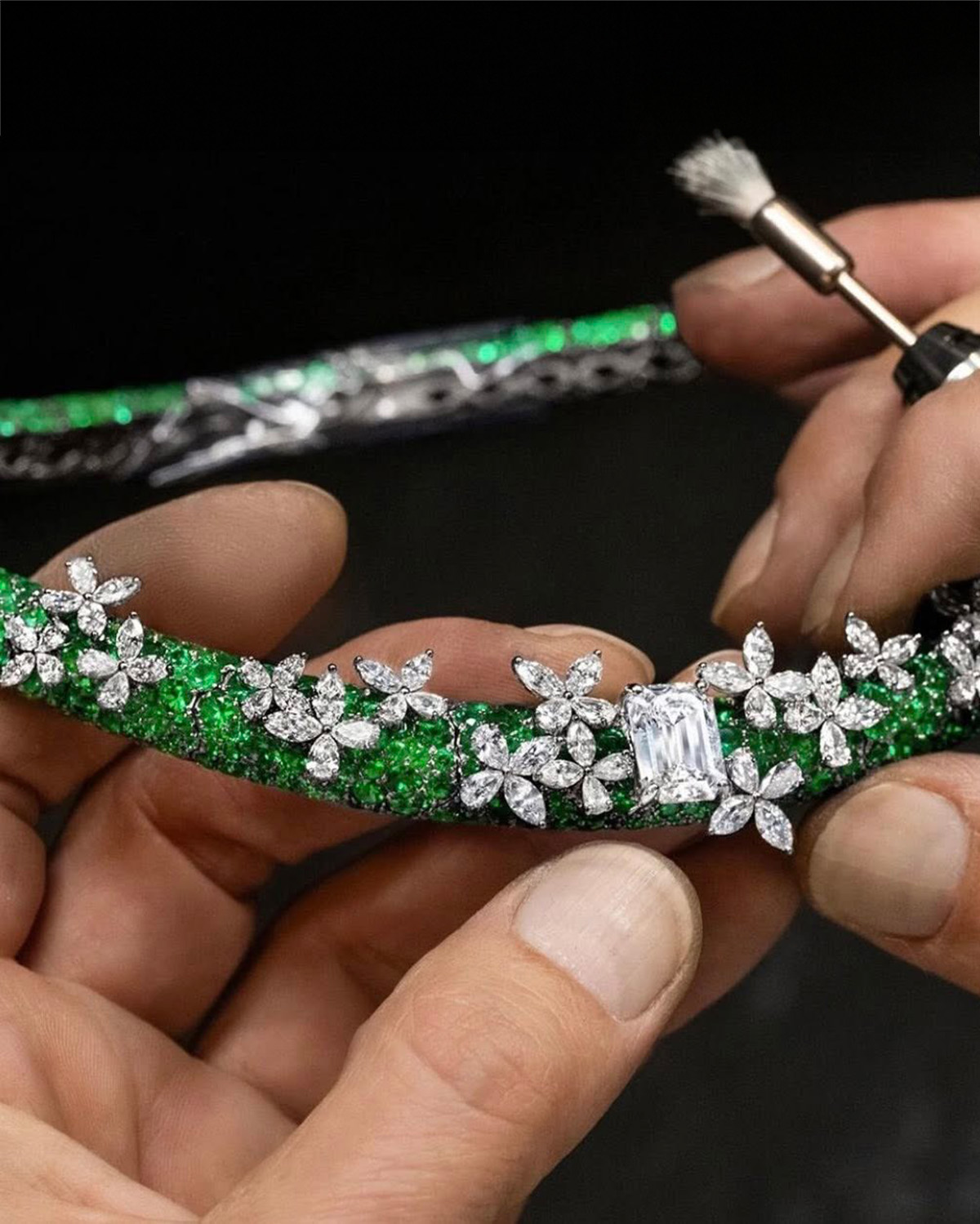 Graff Emerald Butterfly High Jewelry 