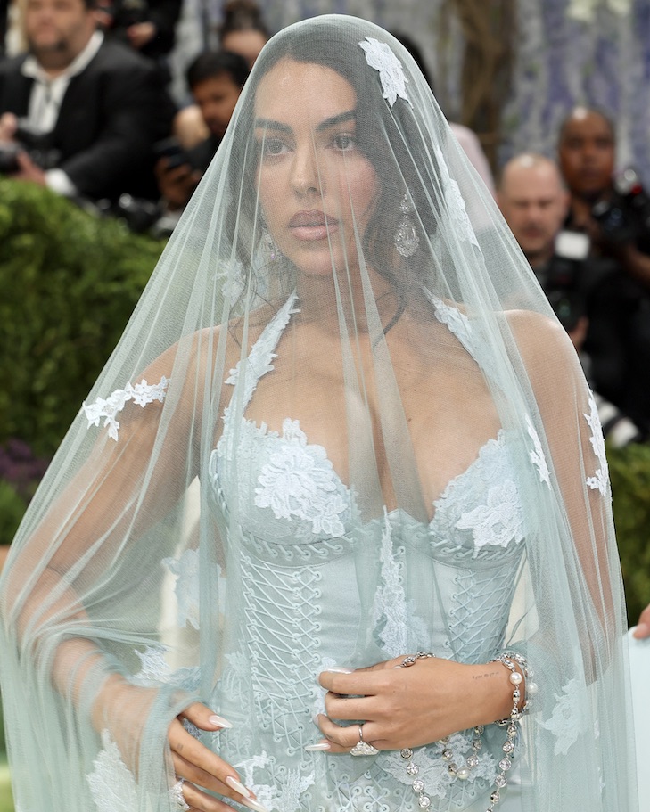 Georgina Rodríguez Wore Chopard Jewelry to the Met Gala 2026 Diamond Cross Necklace Rosary Garden of Kalahari Chopard