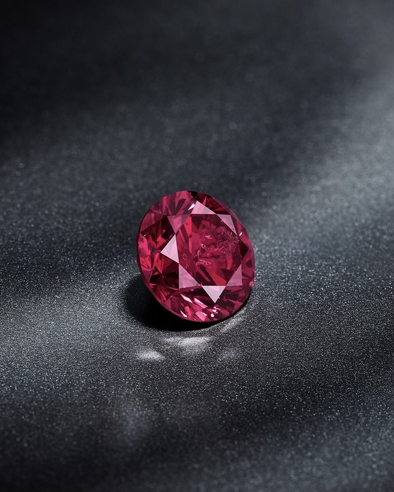 Argyle Diamonds: The Argyle Phoenix Fancy Red Diamond Ring (Courtesy of Phillips Auction House)