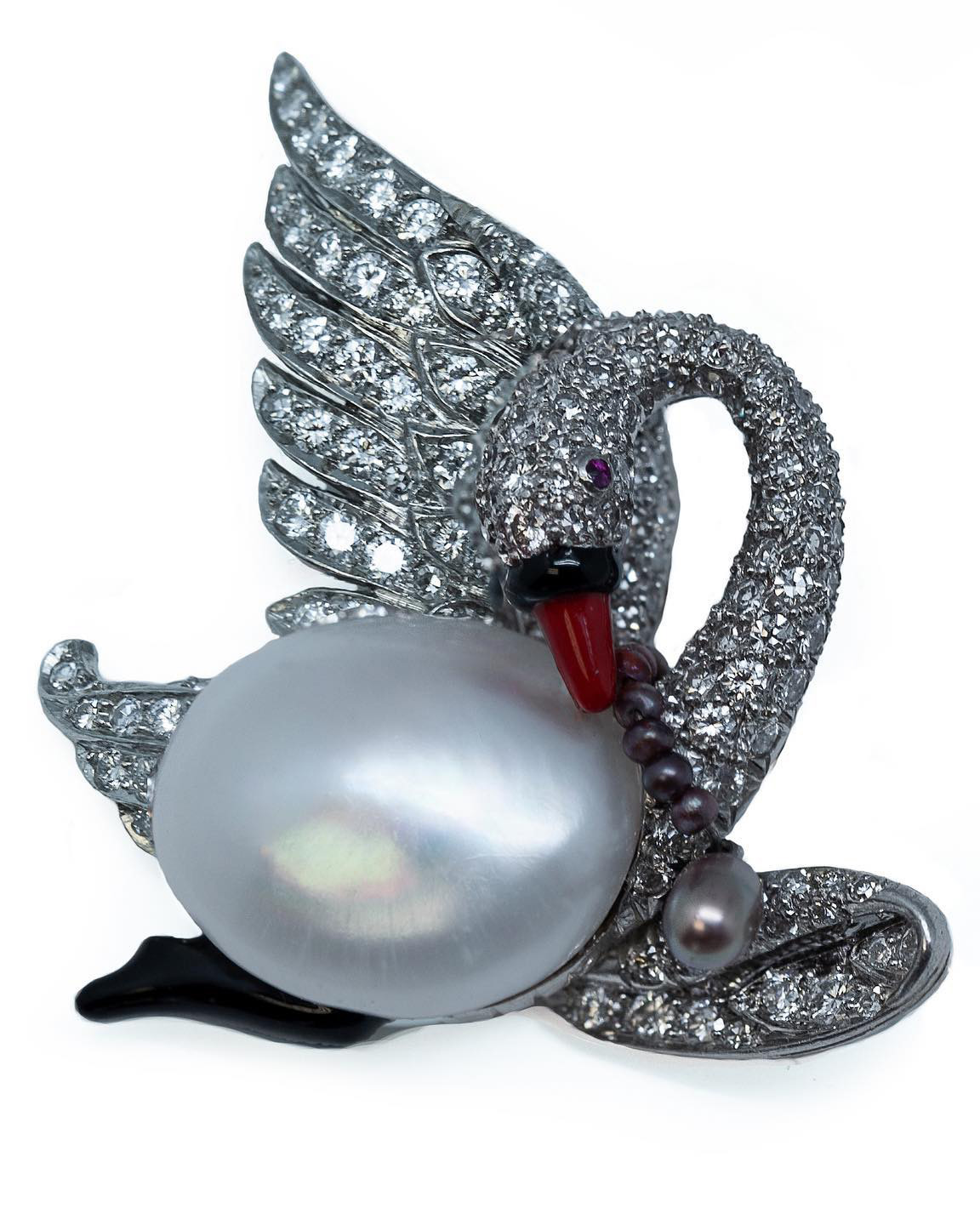 animal jewelry: Verdura Swan Brooch worn by Kristen Davis on And Just Like That. 