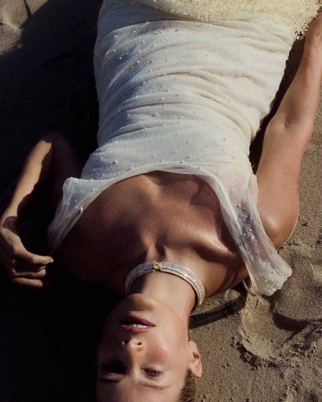 Supermodel Carolyn Murphy wears De Beers High Jewelry