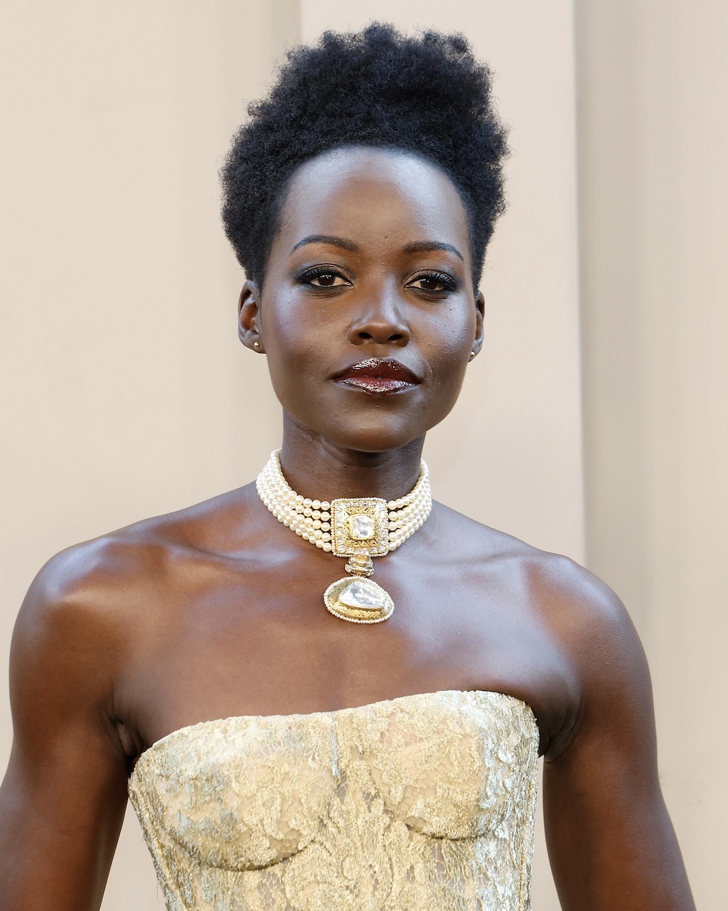 Lupita Nyong'o attends the New York premiere of "The Odyssey" diamond jewelry helen of troy fashion sabyasachi jewelry