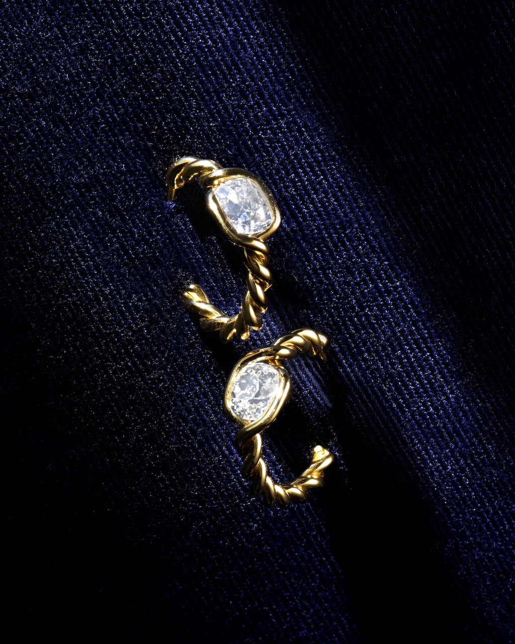 Zendaya wore Barron London Twist Collection Rings, featuring Old Mine-cut diamonds to the Odyssey Photocall