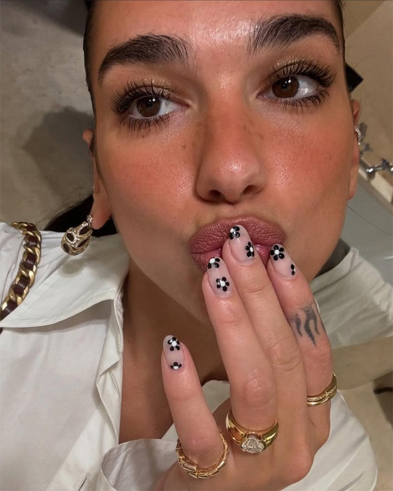 Dua Lipa's engagement ring