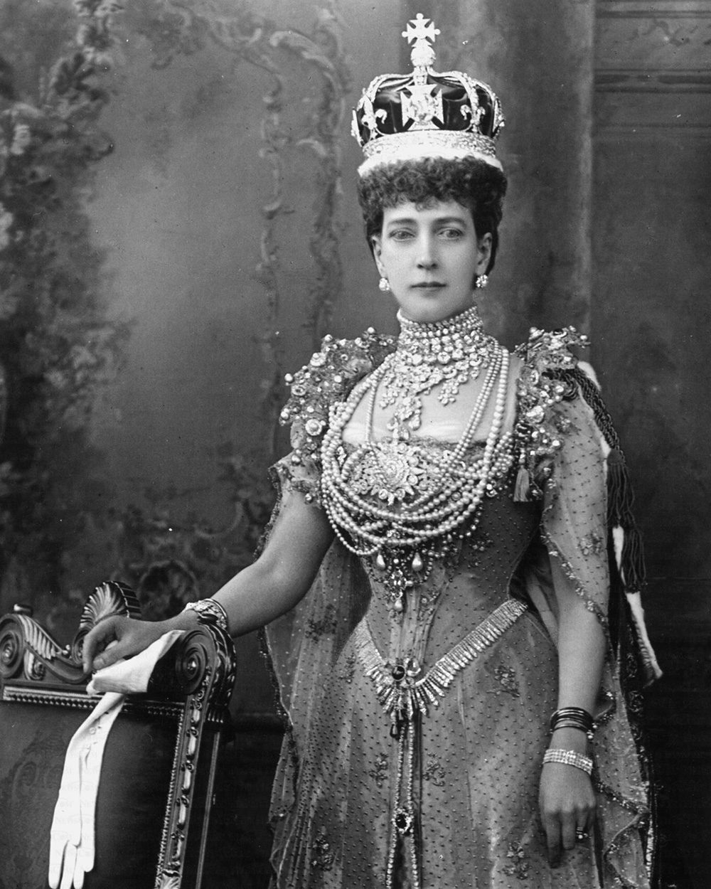 Queen Alexandra on Coronation Day, wearing the Dagmar Necklace, 1902.