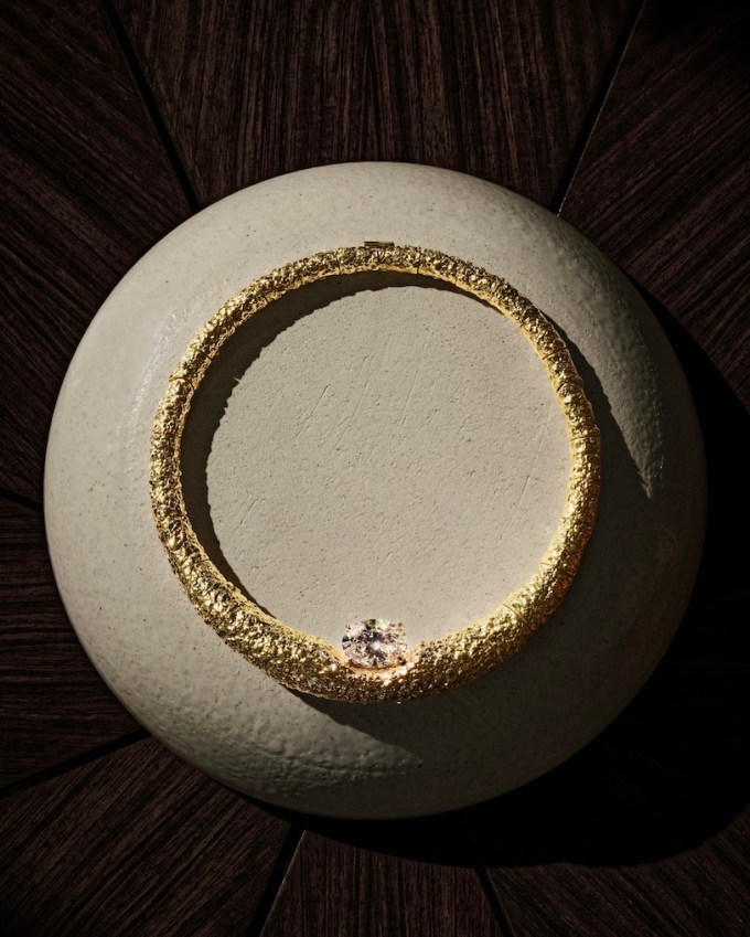 Chloë Sevigny 2024 Met Gala Choker Ana Khouri 21-carat Oval White Diamond in a White Diamond Setting featured on an 18-Karat Gold Raw Necklace