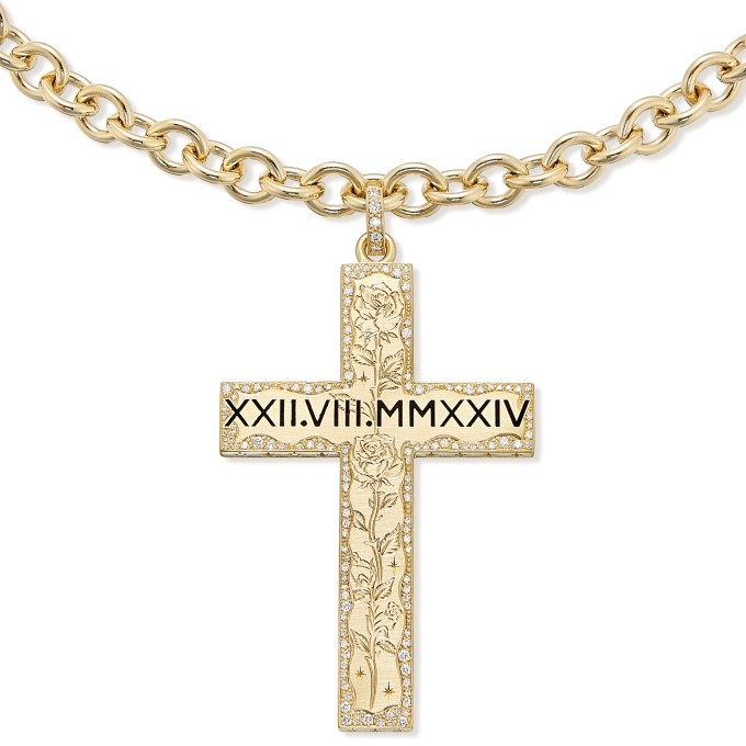 Cece Jewellery created a bespoke diamond and gold cross pendant for Justin Bieber.