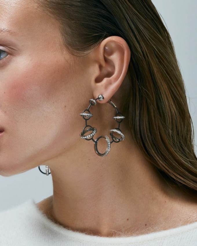 titanium jewelry Inesa Kovalova hoop earrings