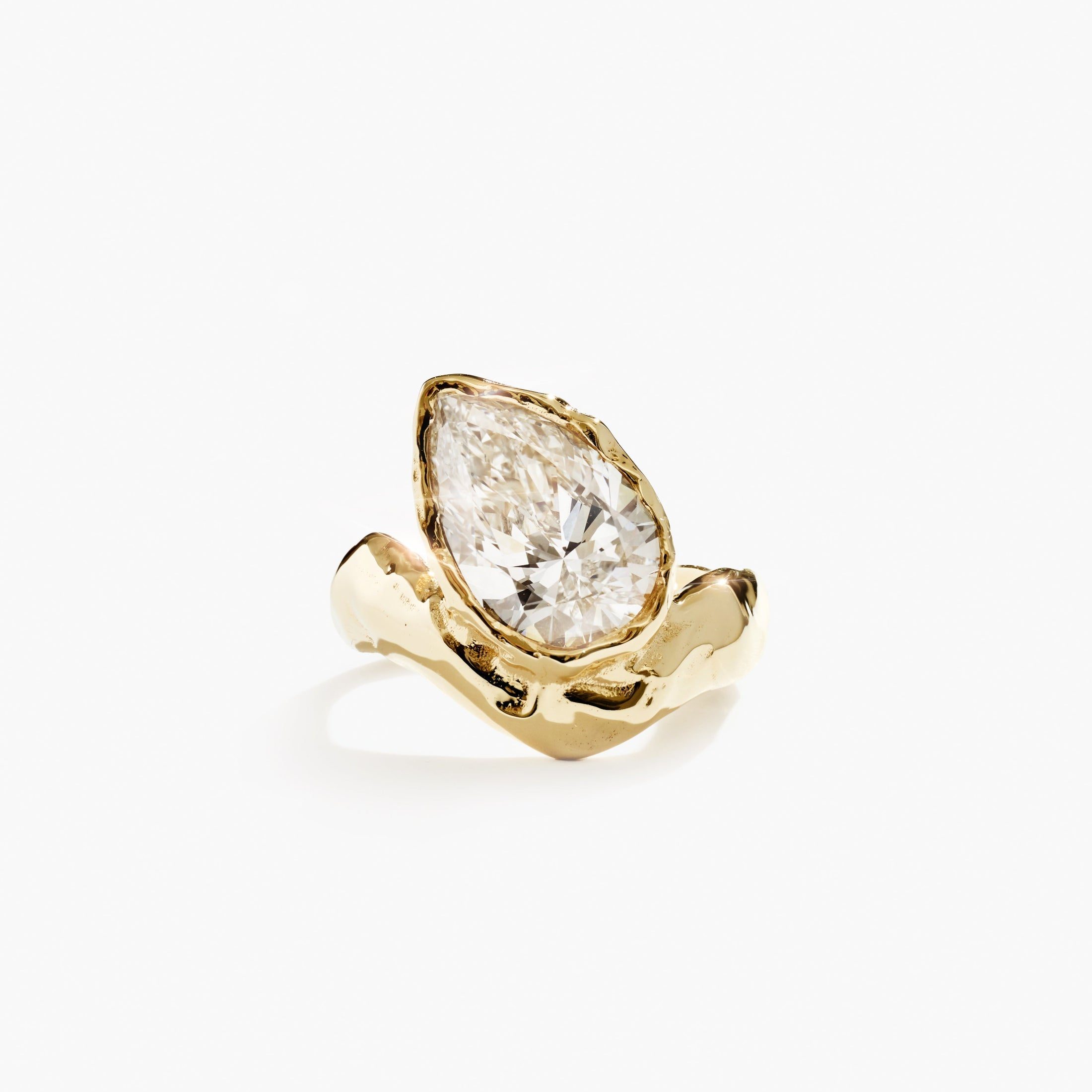 Pear Shaped diamond ring